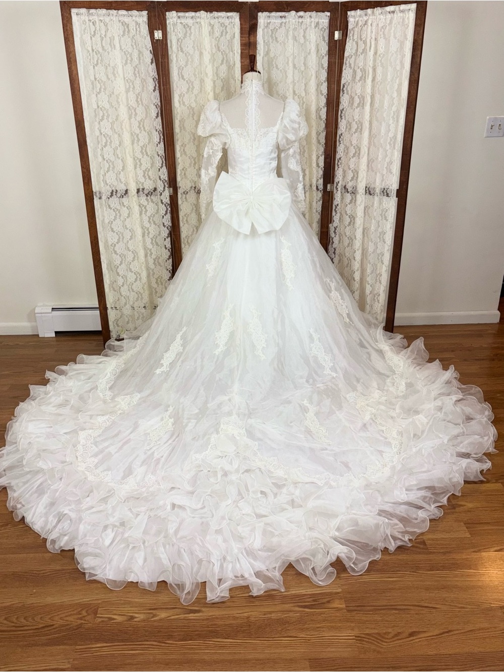 Beautiful Vintage 90s Organza Ruffle Cathedral Wedding Gown